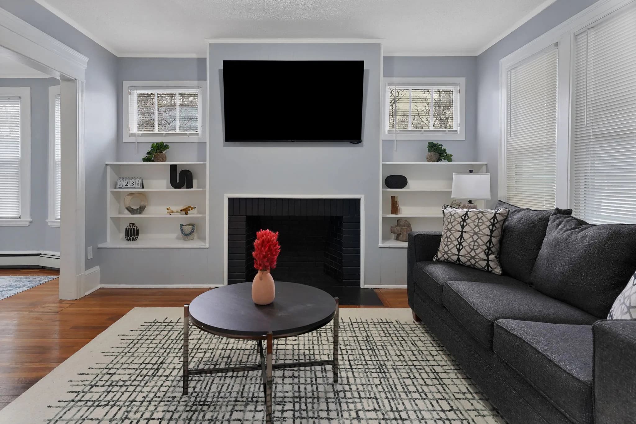 16 Thomaston St furnished home, photo 3
